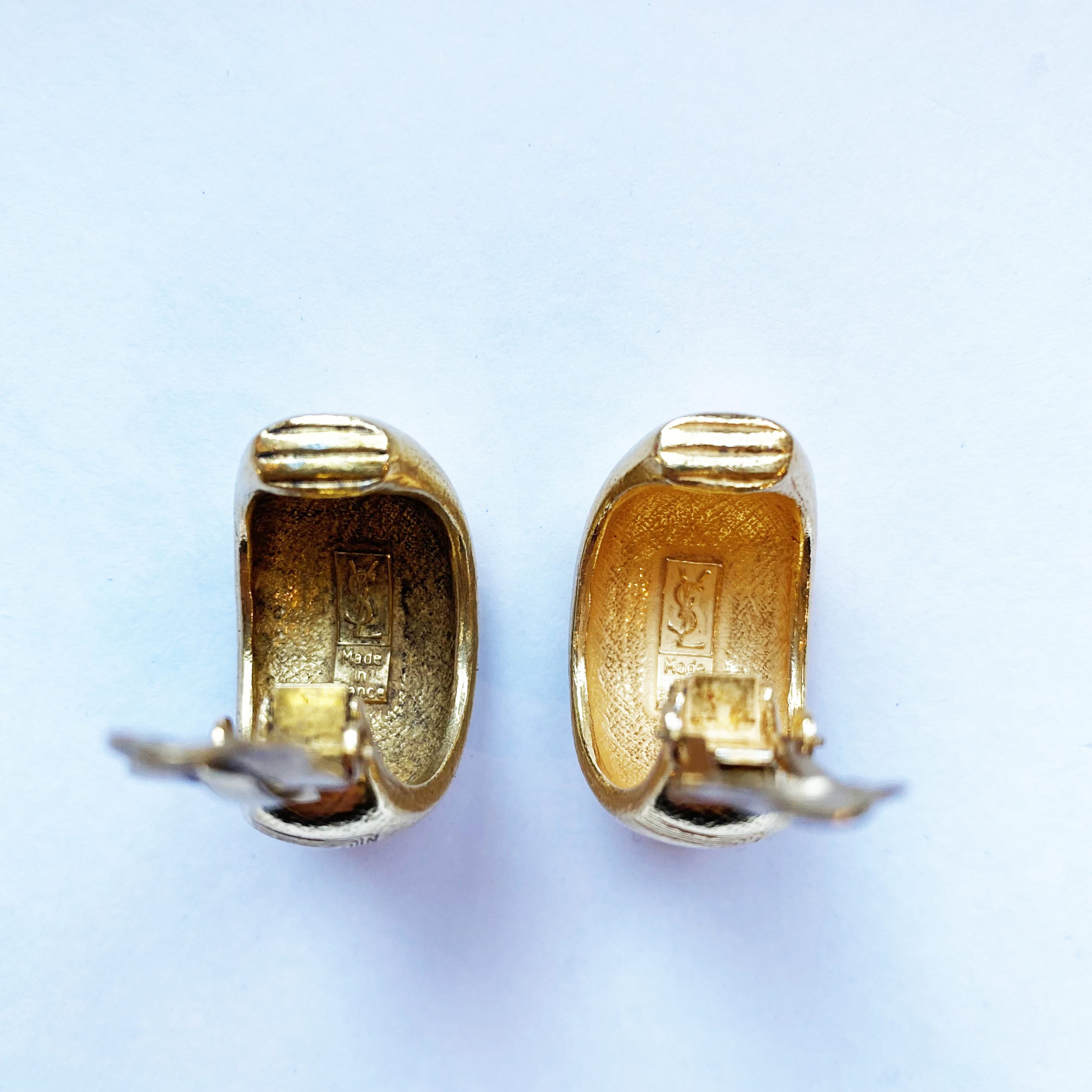 Boucles d'Oreille YSL Haricot – Image 3